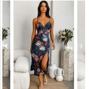 NWT Selfie Leslie Downtown Cami Strap Front Split Green Floral Midi Dress